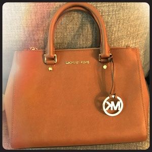 Michael Kors crossbody Satchel